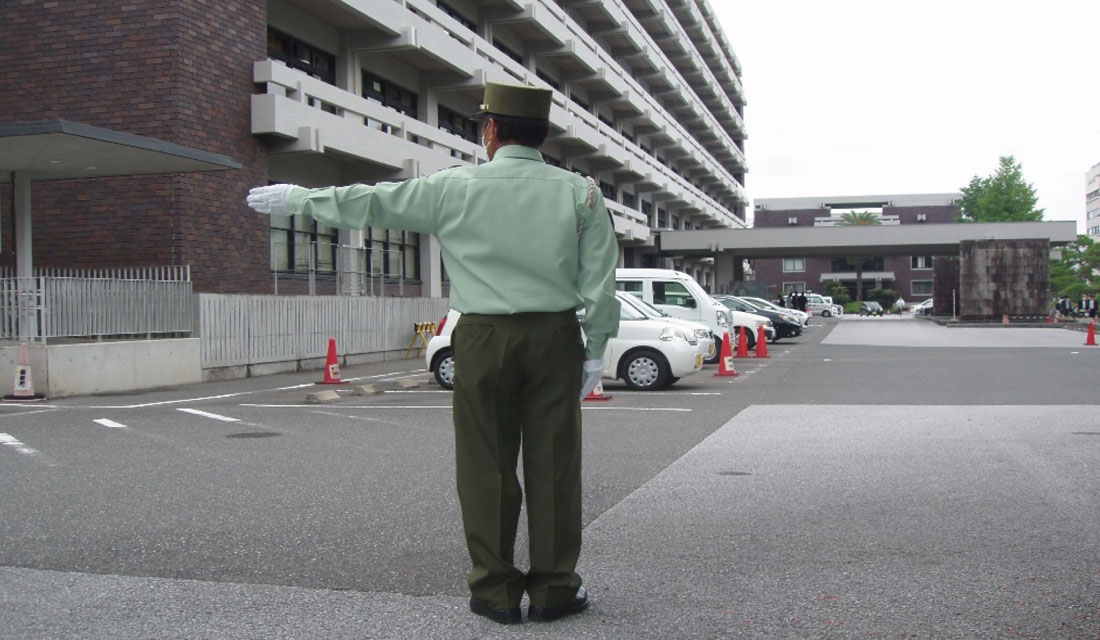 駐車場警備